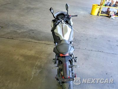 Zdjęcie 6 z 9 samochodu: 2026 KAWASAKI EX650 P VIN:ML5EXEP16TDAG8645 - miniatura