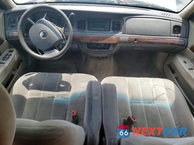 Zdjęcie 8 z 12 samochodu: 2006 MERCURY GRAND MARQUIS GS VIN:2MEFM74V86X632430 - miniatura