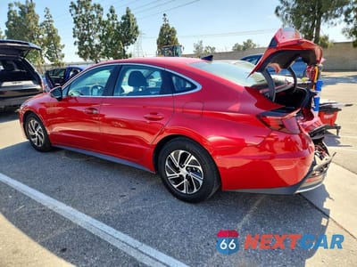 Drugie zdjęcie samochodu z przodu: 2020 HYUNDAI SONATA HYBRID BLUE VIN:KMHL24JJ1LA015350 - miniatura