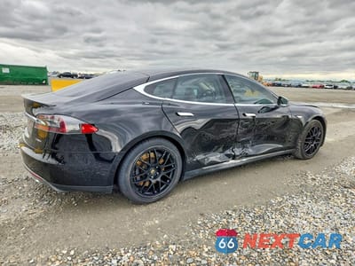 Trzecie zdjęcie samochodu z tyłu: 2013 TESLA MODEL S VIN:5YJSA1DP4DFP13638 - miniatura