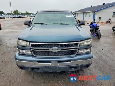 Piąte zdjęcie samochodu w środku: 2006 CHEVROLET SILVERADO K1500 VIN:1GCEK19B86Z154812 - miniatura