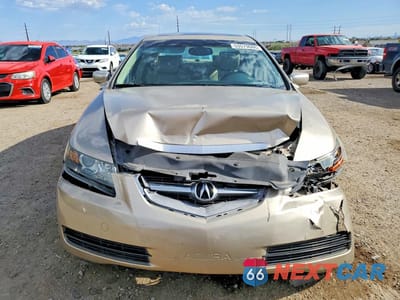 Piąte zdjęcie samochodu w środku: 2004 ACURA TL VIN:19UUA66244A022711 - miniatura