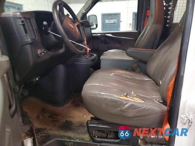 Zdjęcie 7 z 12 samochodu: 2013 CHEVROLET EXPRESS G2500 VIN:1GCWGFCA7D1902884 - miniatura