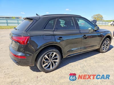 Trzecie zdjęcie samochodu z tyłu: 2024 AUDI Q5 PREMIUM 45 VIN:WA1GAAFY6R2100131 - miniatura