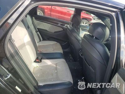 Zdjęcie 10 z 12 samochodu: 2018 GENESIS G80 SPORT VIN:KMHGN4JB2JU245461 - miniatura