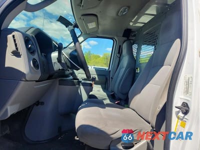 Zdjęcie 7 z 13 samochodu: 2013 FORD ECONOLINE E250 VAN VIN:1FTNE2EW2DDA11712 - miniatura