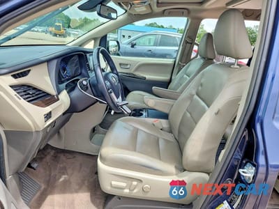 Zdjęcie 7 z 13 samochodu: 2019 TOYOTA SIENNA XLE PREMIUM 8-PASSENGER VIN:5TDYZ3DC6KS975827 - miniatura