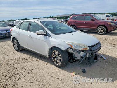Czwarte zdjęcie samochodu z boku: 2012 FORD FOCUS SEL VIN:1FAHP3H25CL162267 - miniatura