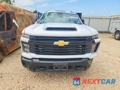 Piąte zdjęcie samochodu w środku: 2025 CHEVROLET SILVERADO K3500 VIN:1GB3KSEY9SF151764 - miniatura