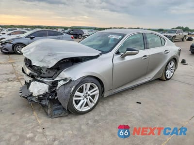 2021 LEXUS IS 300 JTHAA1D29M5111575 - główne zdjęcie licytacji z USA - miniatura