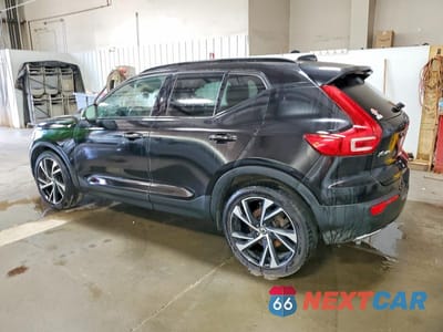 Drugie zdjęcie samochodu z przodu: 2020 VOLVO XC40 T5 R-DESIGN VIN:YV4162UM8L2274919 - miniatura
