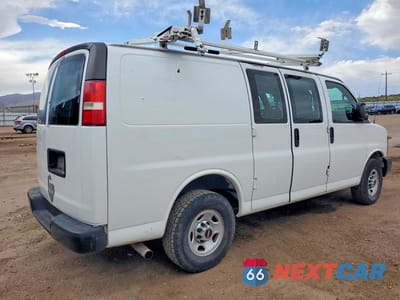 Trzecie zdjęcie samochodu z tyłu: 2011 GMC SAVANA G2500 VIN:1GTW7FCG7B1100059 - miniatura