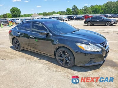 Czwarte zdjęcie samochodu z boku: 2018 NISSAN ALTIMA 2.5 S VIN:1N4AL3AP0JC290934 - miniatura