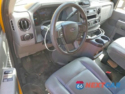 Zdjęcie 8 z 14 samochodu: 2022 FORD E350 BOX TRUCK ** R & D * PRI FLEET ** VIN:1FDWE3FN3NDC04013 - miniatura