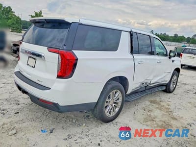 Trzecie zdjęcie samochodu z tyłu: 2021 GMC YUKON XL C1500 SLT VIN:1GKS1GKD6MR251173 - miniatura