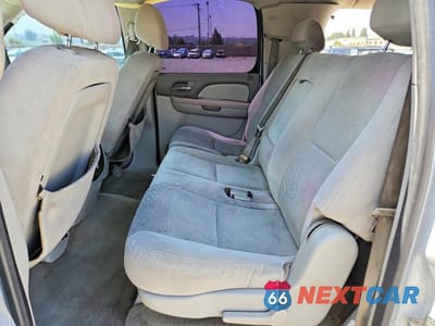 Zdjęcie 11 z 13 samochodu: 2008 CHEVROLET SUBURBAN C1500 LS VIN:1GNFC16028R101747 - miniatura