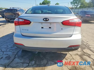 Zdjęcie 6 z 13 samochodu: 2015 KIA FORTE LX VIN:KNAFK4A6XF5403314 - miniatura