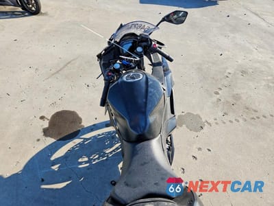 Zdjęcie 6 z 9 samochodu: 2026 KAWASAKI EX500 VIN:ML5EXGG13TDA79537 - miniatura