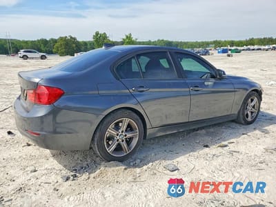 Trzecie zdjęcie samochodu z tyłu: 2012 BMW 328 I VIN:WBA3A5G55CNP16583 - miniatura