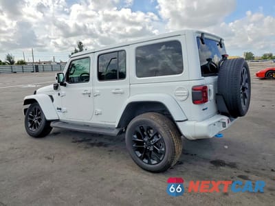 Drugie zdjęcie samochodu z przodu: 2021 JEEP WRANGLER UNLIMITED SAHARA 4XE VIN:1C4JJXP67MW643324 - miniatura
