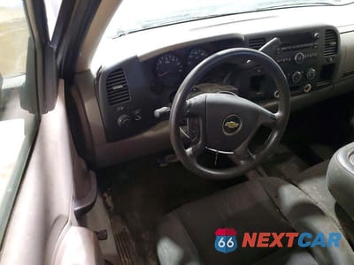 Zdjęcie 8 z 12 samochodu: 2011 CHEVROLET SILVERADO K1500 VIN:1GCNKPEX4BZ236504 - miniatura