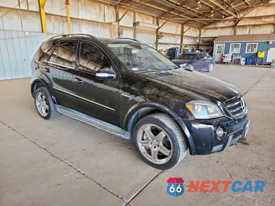 Czwarte zdjęcie samochodu z boku: 2007 MERCEDES-BENZ ML 63 AMG VIN:4JGBB77E27A202383 - miniatura