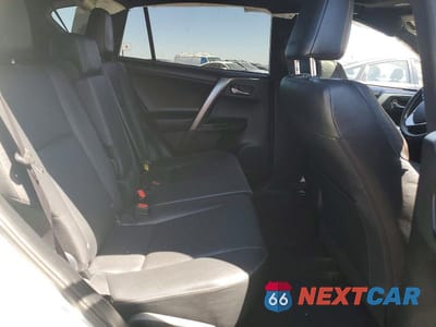 Zdjęcie 11 z 13 samochodu: 2018 TOYOTA RAV4 SE VIN:JTMNFREV2JJ198363 - miniatura