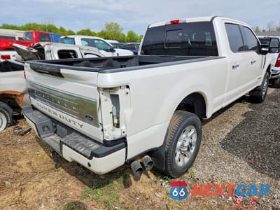 Trzecie zdjęcie samochodu z tyłu: 2019 FORD F350 SUPER DUTY VIN:1FT8W3BT7KEG37774 - miniatura