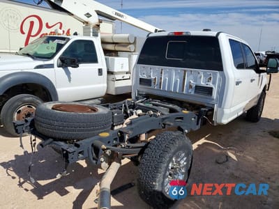 Trzecie zdjęcie samochodu z tyłu: 2021 FORD F350 SUPER DUTY VIN:1FT8W3BN0MEC87845 - miniatura