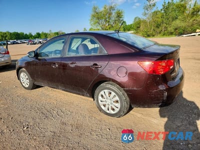 Drugie zdjęcie samochodu z przodu: 2010 KIA FORTE EX VIN:KNAFU4A27A5197076 - miniatura