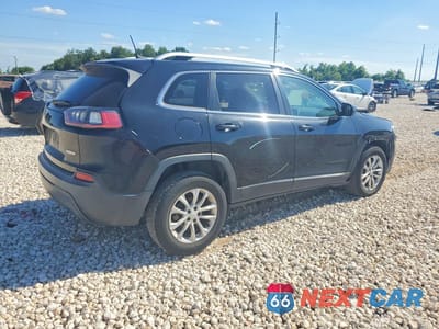 Trzecie zdjęcie samochodu z tyłu: 2019 JEEP CHEROKEE LATITUDE VIN:1C4PJLCB9KD221523 - miniatura