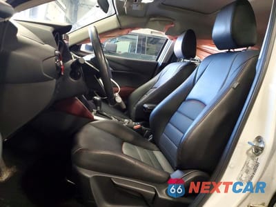 Zdjęcie 7 z 13 samochodu: 2016 MAZDA CX-3 TOURING VIN:JM1DKFC73G0139783 - miniatura