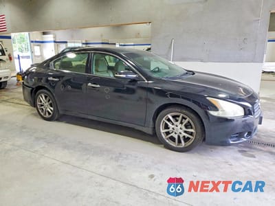 Czwarte zdjęcie samochodu z boku: 2011 NISSAN MAXIMA 3.5 S VIN:1N4AA5AP8BC866529 - miniatura