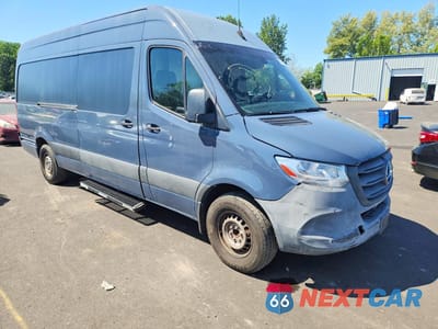 Czwarte zdjęcie samochodu z boku: 2019 MERCEDES BENZ SPRINTER 2500 VIN:WD4PF1CD1KT007385 - miniatura