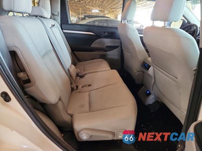 Zdjęcie 11 z 13 samochodu: 2014 TOYOTA HIGHLANDER LE VIN:5TDBKRFH3ES053610 - miniatura