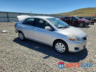 Czwarte zdjęcie samochodu z boku: 2009 TOYOTA YARIS BASE VIN:JTDBT903191343597 - miniatura