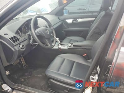 Zdjęcie 7 z 12 samochodu: 2010 MERCEDES-BENZ C 300 VIN:WDDGF5EB6AF411119 - miniatura