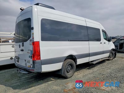 Trzecie zdjęcie samochodu z tyłu: 2022 MERCEDES-BENZ SPRINTER 907 (VS30) VIN:W1X5ECHYXNT116962 - miniatura