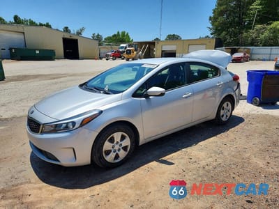 2018 KIA FORTE LX 3KPFL4A7XJE195649 - główne zdjęcie licytacji z USA - miniatura