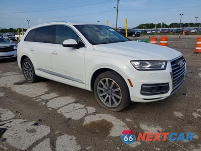 Czwarte zdjęcie samochodu z boku: 2018 AUDI Q7 PREMIUM PLUS VIN:WA1LAAF76JD027261 - miniatura