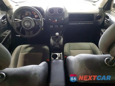 Zdjęcie 8 z 13 samochodu: 2014 JEEP PATRIOT SPORT VIN:1C4NJRBB4ED644736 - miniatura