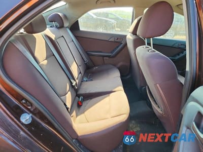 Zdjęcie 10 z 12 samochodu: 2010 KIA FORTE EX VIN:KNAFU4A27A5197076 - miniatura