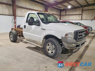 Czwarte zdjęcie samochodu z boku: 2005 FORD F350 SRW SUPER DUTY VIN:1FTWF31595EC02740 - miniatura