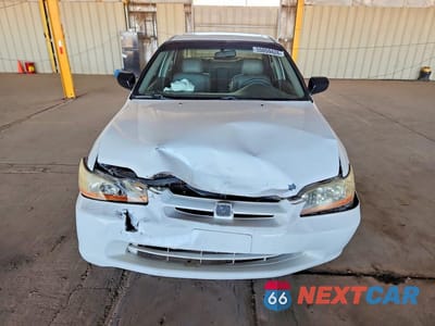 Piąte zdjęcie samochodu w środku: 2000 HONDA ACCORD EX VIN:1HGCG1653YA056667 - miniatura