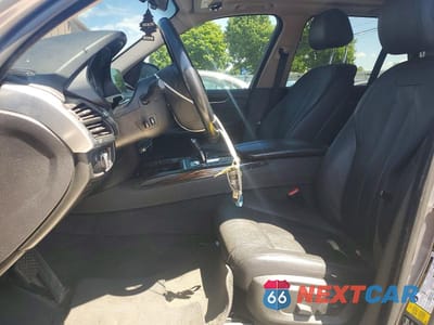 Zdjęcie 7 z 13 samochodu: 2014 BMW X5 XDRIVE35I VIN:5UXKR0C51E0C27888 - miniatura