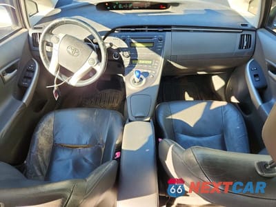 Zdjęcie 8 z 12 samochodu: 2010 TOYOTA PRIUS IV VIN:JTDKN3DUXA0220787 - miniatura