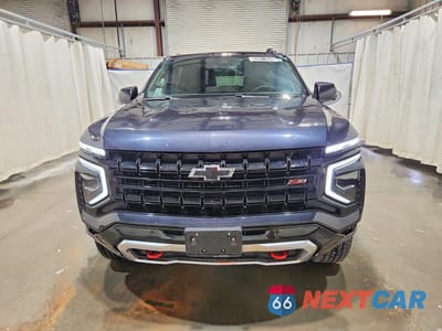 Piąte zdjęcie samochodu w środku: 2025 CHEVROLET SUBURBAN K1500 Z71 VIN:1GNS6DRD0SR280125 - miniatura