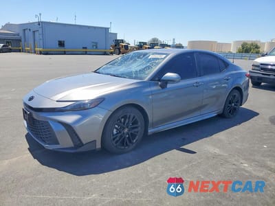 2025 TOYOTA CAMRY SE 4T1DAACK7SU592294 - główne zdjęcie licytacji z USA - miniatura
