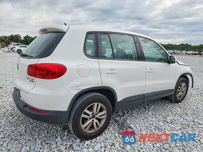 Trzecie zdjęcie samochodu z tyłu: 2012 VOLKSWAGEN TIGUAN S VIN:WVGBV7AX7CW560805 - miniatura