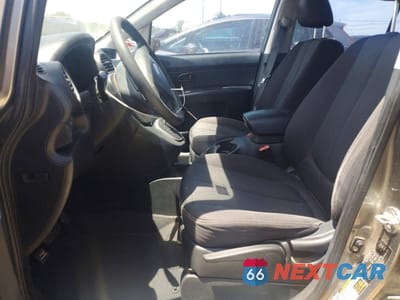 Zdjęcie 7 z 12 samochodu: 2009 KIA RONDO BASE VIN:KNAFG528197269163 - miniatura
